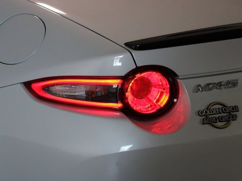 Used 2016 MAZDA MX-5 Miata Club RWD image 41