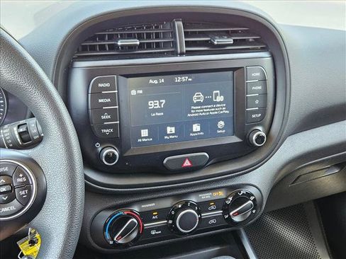 Used 2020 Kia Soul LX FWD image 13