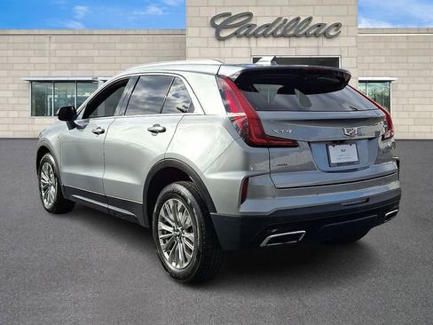 Used 2024 Cadillac XT4 Premium Luxury image 5