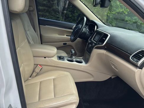 Used 2014 Jeep Grand Cherokee Limited AWD/4WD image 9