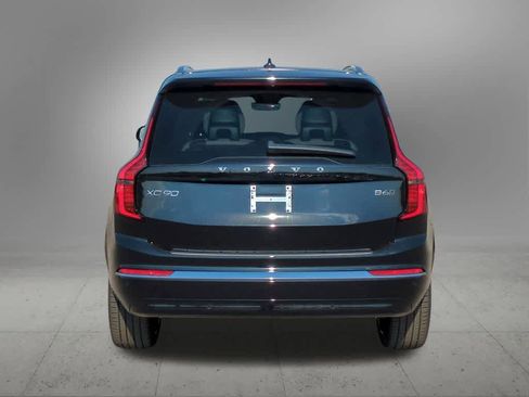 New 2026 Volvo XC90 B6 Plus w/ Protection Package Premier image 5