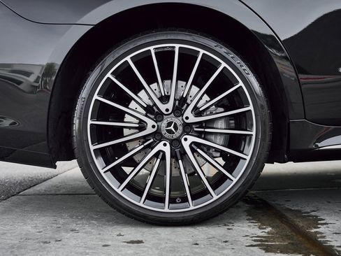 Used 2024 Mercedes-Benz S 580 4MATIC Sedan w/ AMG Line image 22