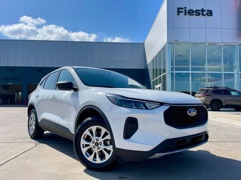 Used 2025 Ford Escape Active AWD/4WD image 1