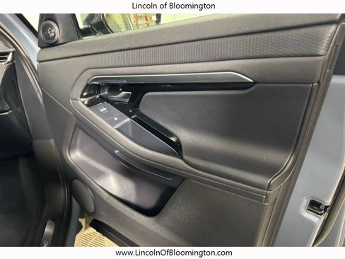 Used 2023 Land Rover Range Rover Evoque R-Dynamic S AWD/4WD image 16