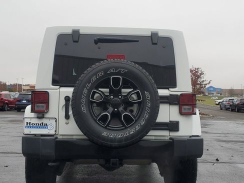 Used 2018 Jeep Wrangler Unlimited Altitude image 6