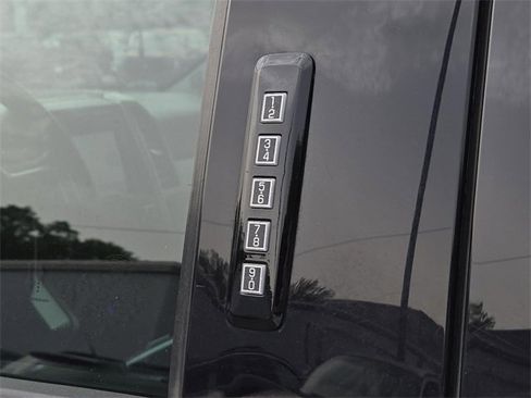 Used 2021 Ford F250 Lariat w/ Lariat Value Package image 10