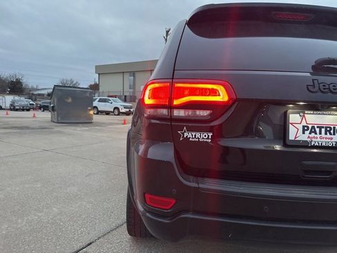 Used 2020 Jeep Grand Cherokee Altitude image 15