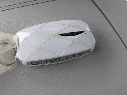 Used 2024 Genesis G70 2.5T image 30