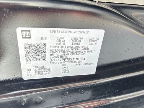Used 2025 GMC Savana 3500 LT w/ LT Preferred Equipment Group RWD image 33