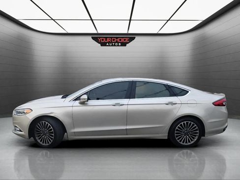 Used 2018 Ford Fusion Titanium image 2