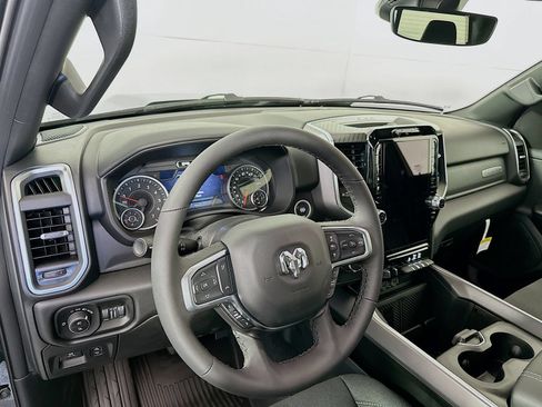 New 2026 RAM 1500 Big Horn AWD/4WD image 9