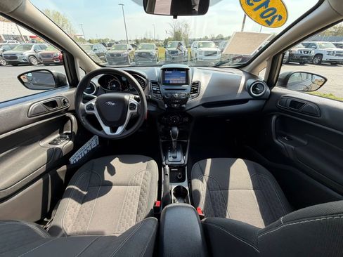 Used 2019 Ford Fiesta SE w/ Equipment Group 201A image 12