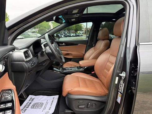 Used 2019 Kia Sorento SX FWD image 13