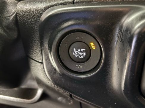 Used 2019 Jeep Wrangler Unlimited Sport S AWD/4WD image 22