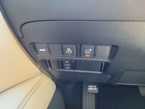 Certified 2022 Nissan Armada Platinum w/ Captain's Chairs Package RWD image 24
