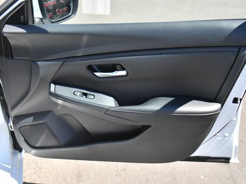 Used 2025 Nissan Sentra SV FWD image 37