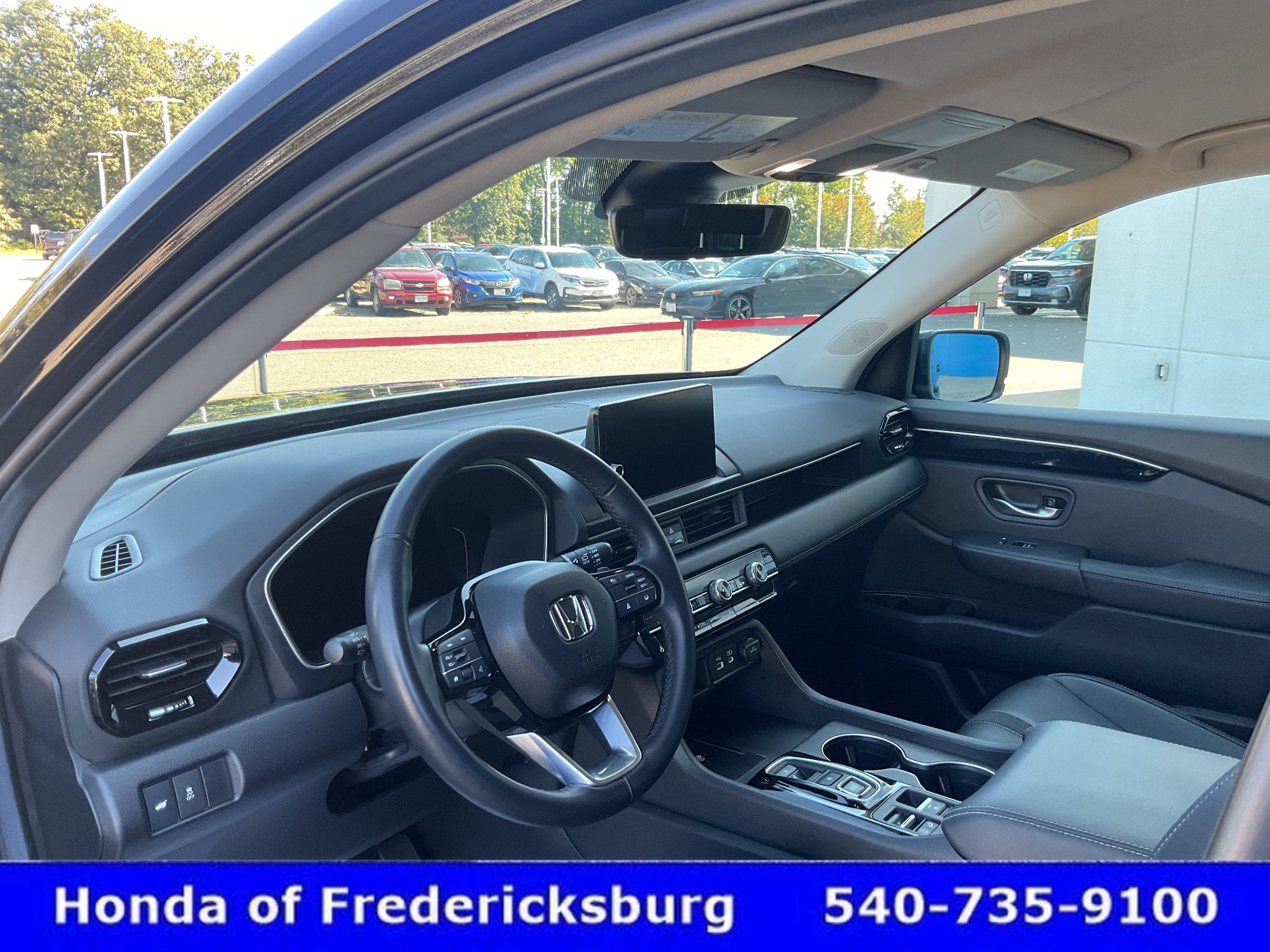 Used 2025 Honda Pilot EX-L image 25