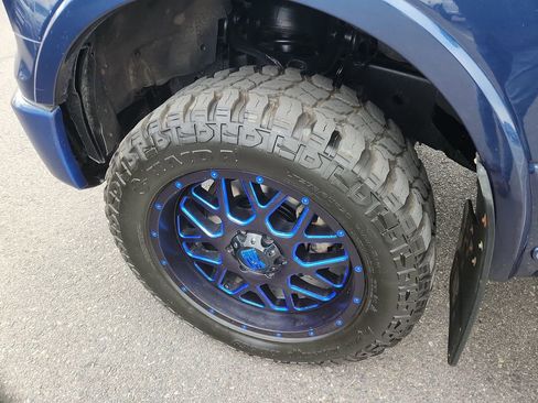 Used 2016 Ford F150 Platinum w/ Technology Package image 18