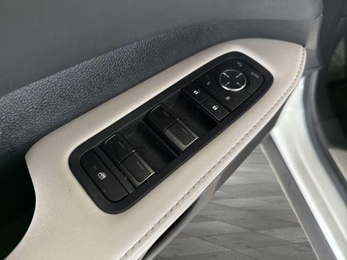 Certified 2025 Lexus RX 350 Premium w/ Convenience Package FWD image 9