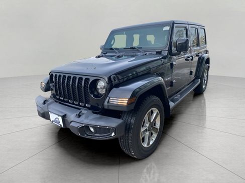 Used 2019 Jeep Wrangler Unlimited Sahara w/ Cold Weather Group image 3