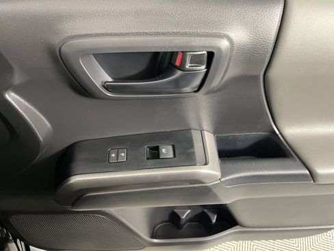 Used 2022 Toyota Tacoma SR5 image 20