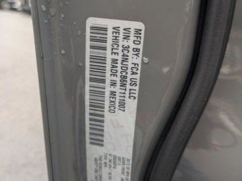 Certified 2022 Jeep Compass Limited image 36