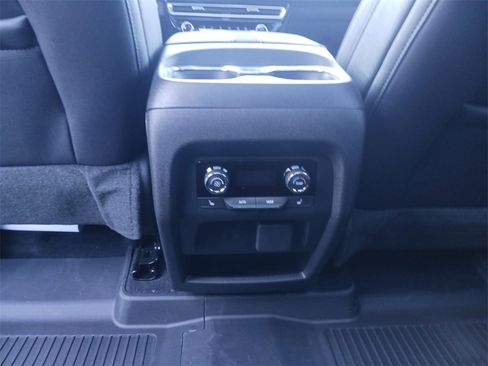 New 2026 Chevrolet Traverse RS image 23