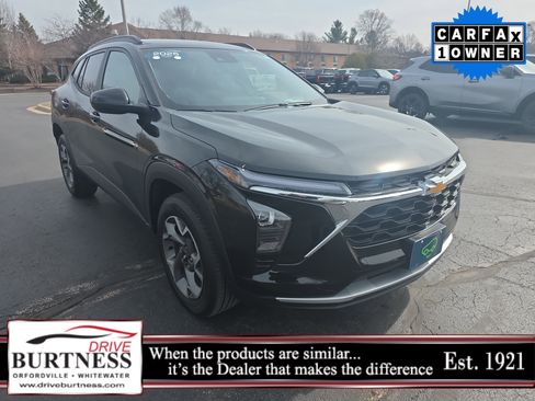 Certified 2025 Chevrolet Trax LT w/ Driver Confidence Package image 20