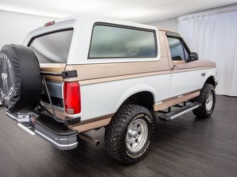 Used 1996 Ford Bronco XLT image 10