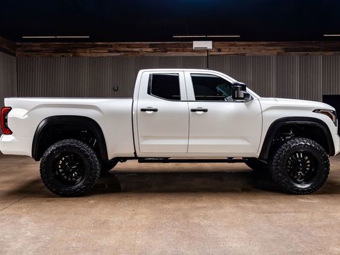 Used 2025 Toyota Tundra SR w/ SR Tow Package AWD/4WD image 11