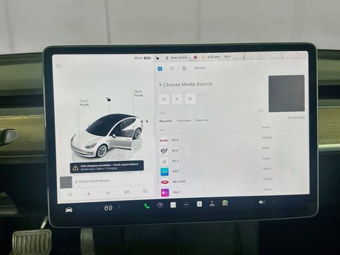 Used 2023 Tesla Model 3 Standard Range RWD image 18