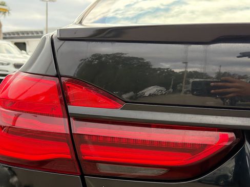 Used 2019 BMW 740i 740i w/ M Sport Package image 10