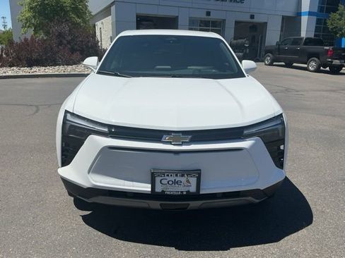 Used 2025 Chevrolet Blazer EV LT AWD/4WD image 4