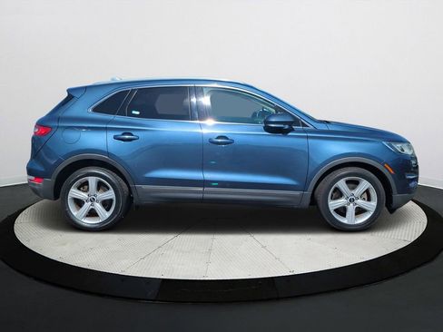 Used 2018 Lincoln MKC Premiere image 3