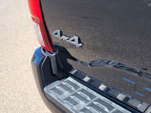 Used 2021 Toyota Tacoma SR AWD/4WD image 11