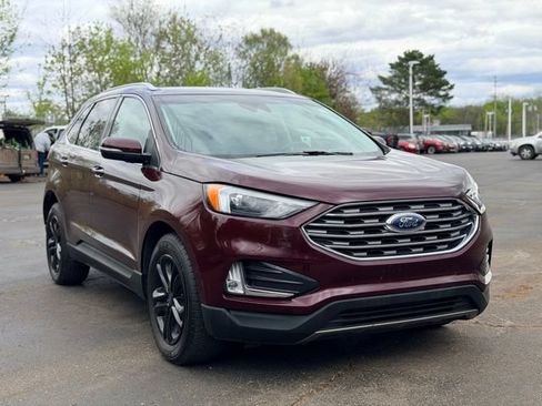 Used 2019 Ford Edge SEL w/ Equipment Group 201A AWD/4WD image 3