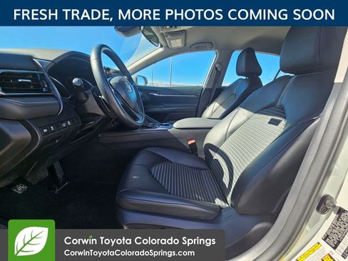 Used 2023 Toyota Camry SE image 11
