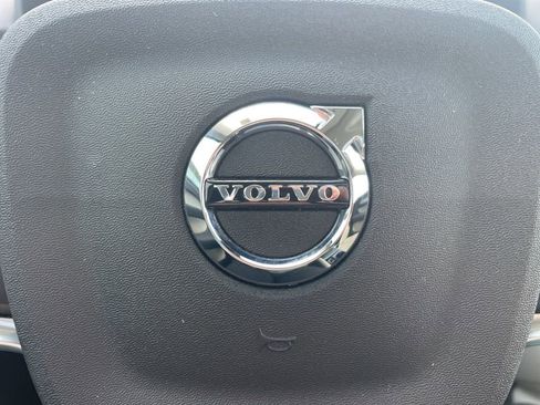 Certified 2023 Volvo XC40 B5 Plus w/ Protection Package Premier image 41