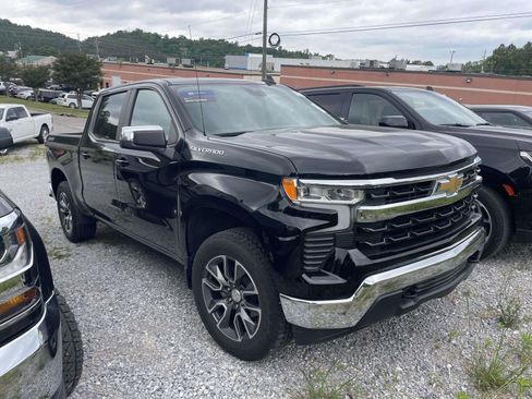 Used 2024 Chevrolet Silverado 1500 LT AWD/4WD image 1