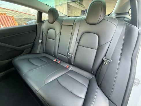 Used 2023 Tesla Model 3 Standard Range image 17