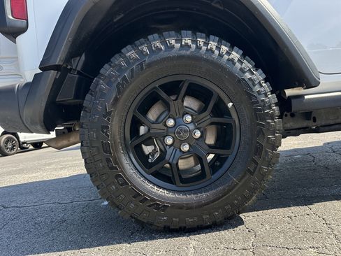 Used 2025 Jeep Wrangler Unlimited Sport AWD/4WD image 18