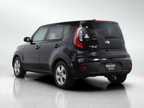 Used 2017 Kia Soul w/ Convenience Package image 3