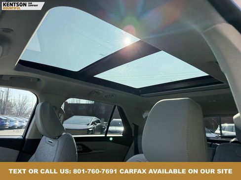 Used 2025 Ford Explorer Platinum w/ Ultimate Package image 32