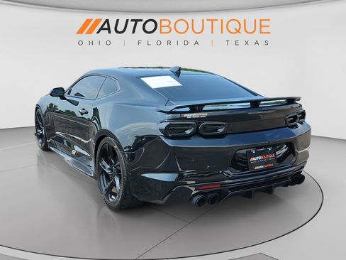 Used 2019 Chevrolet Camaro SS RWD image 11