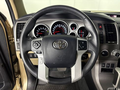 Used 2017 Toyota Sequoia Limited w/ Safety & Convenience Package AWD/4WD image 16