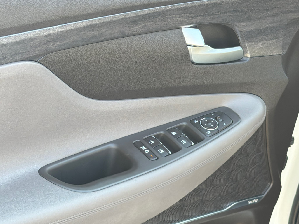 Used 2020 Hyundai Santa Fe SEL w/ Convenience Package FWD image 16