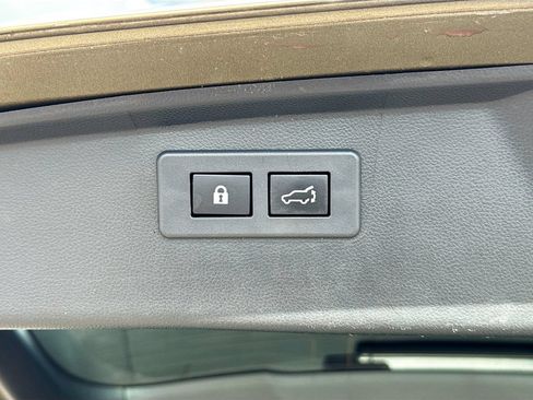 Used 2020 Subaru Outback Touring XT AWD/4WD image 31
