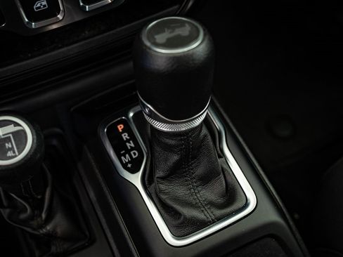 Used 2022 Jeep Wrangler Sport S image 35