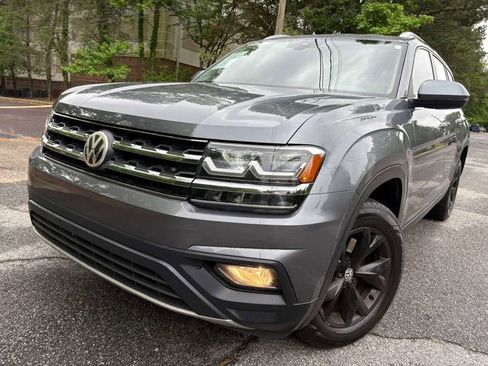 Used 2018 Volkswagen Atlas SE FWD image 1
