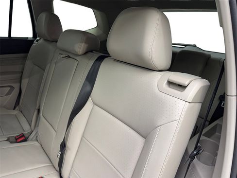 Used 2023 Volkswagen Atlas SE w/ Panoramic Sunroof Package image 33